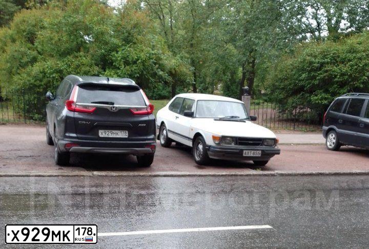 Фото автомобиля HONDA CR-V, 2017 — госномер Х929МК178. Цвет: ТЕМНО-СЕРЫЙ