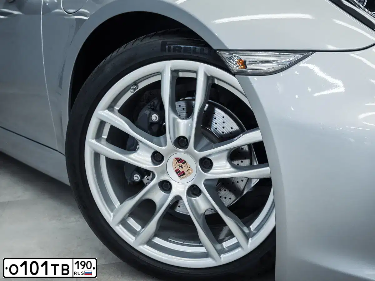 Фото автомобиля PORSCHE BOXSTER, 2013 — госномер О182МС196. Цвет: СЕРЕБРИТЫЙ
