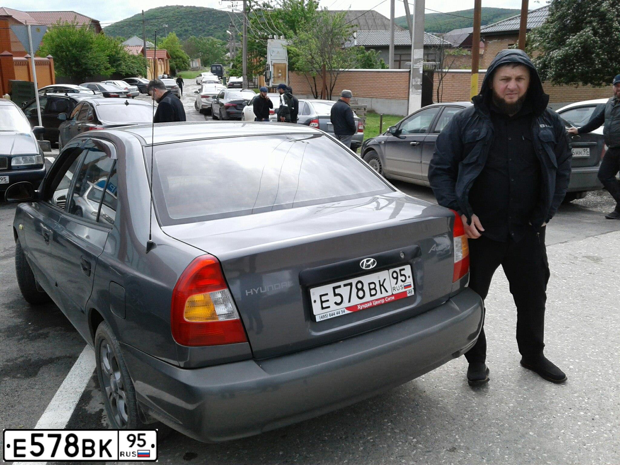 Фото автомобиля TAGAZ ACCENT, 2008 — госномер Е578ВК95. Цвет: СЕРЫЙ