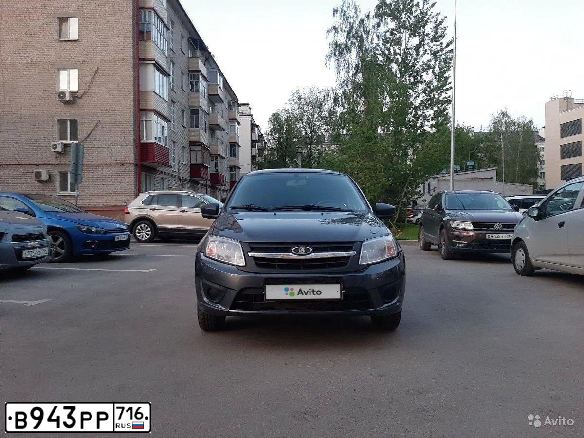Фото автомобиля VOLKSWAGEN TIGUAN, 2018 — госномер В943РР716. Цвет: Коричневый