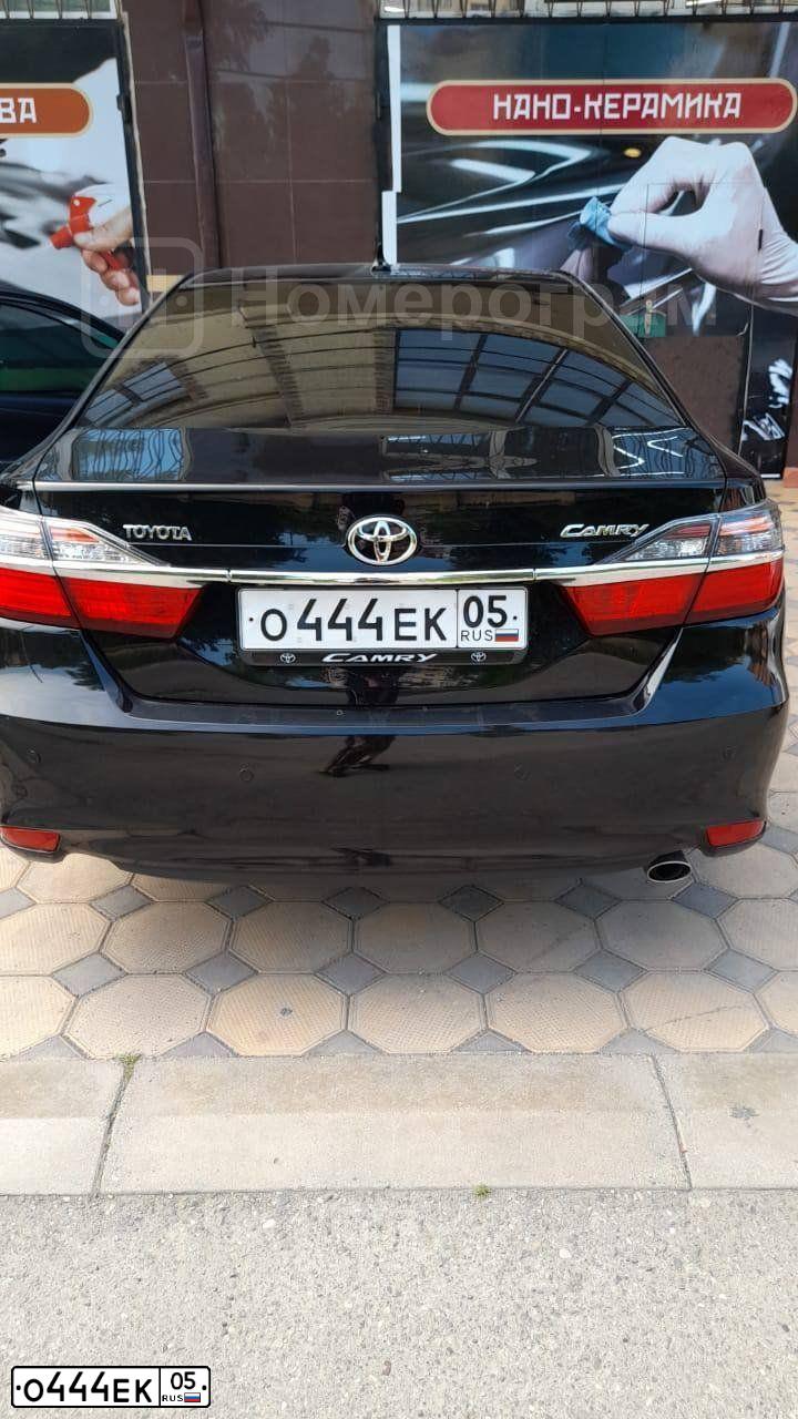 Фото автомобиля TOYOTA CAMRY, 2013 — госномер Т216НА05. Цвет: ЧЕРНЫЙ МЕТАЛЛИК
