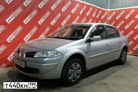 Фото автомобиля RENAULT MEGANE, 2008 — госномер Т440КН199. Цвет: СВЕТЛО-СЕРО-ГОЛУБОЙ