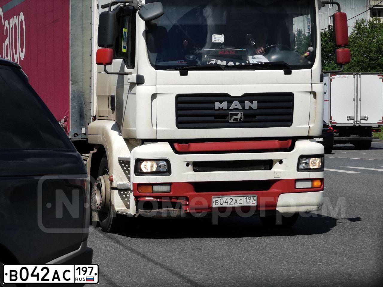 Фото автомобиля MAN TGA, 2007 — госномер Р963КА68