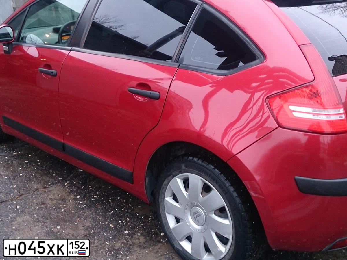 Фото автомобиля CITROEN C4, 2006 — госномер Т141МР152. Цвет: ТЕМНО-КРАСНЫЙ