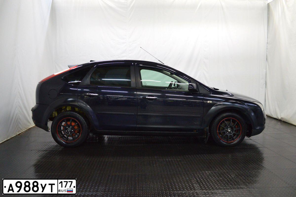 Фото автомобиля FORD FOCUS, 2007 — госномер Т455СР198. Цвет: Темно-синий