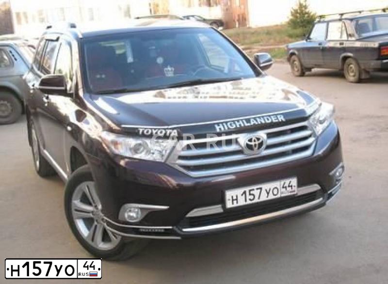 Фото автомобиля TOYOTA HIGHLANDER, 2013 — госномер Е958УЕ35. Цвет: ТЕМНО-БОРДОВЫЙ