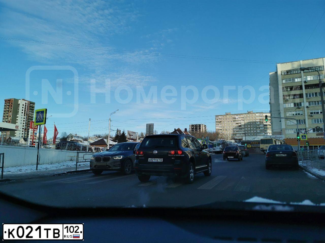 Фото автомобиля VOLKSWAGEN TOUAREG, 2008 — госномер К021ТВ102. Цвет: ЧЕРНЫЙ