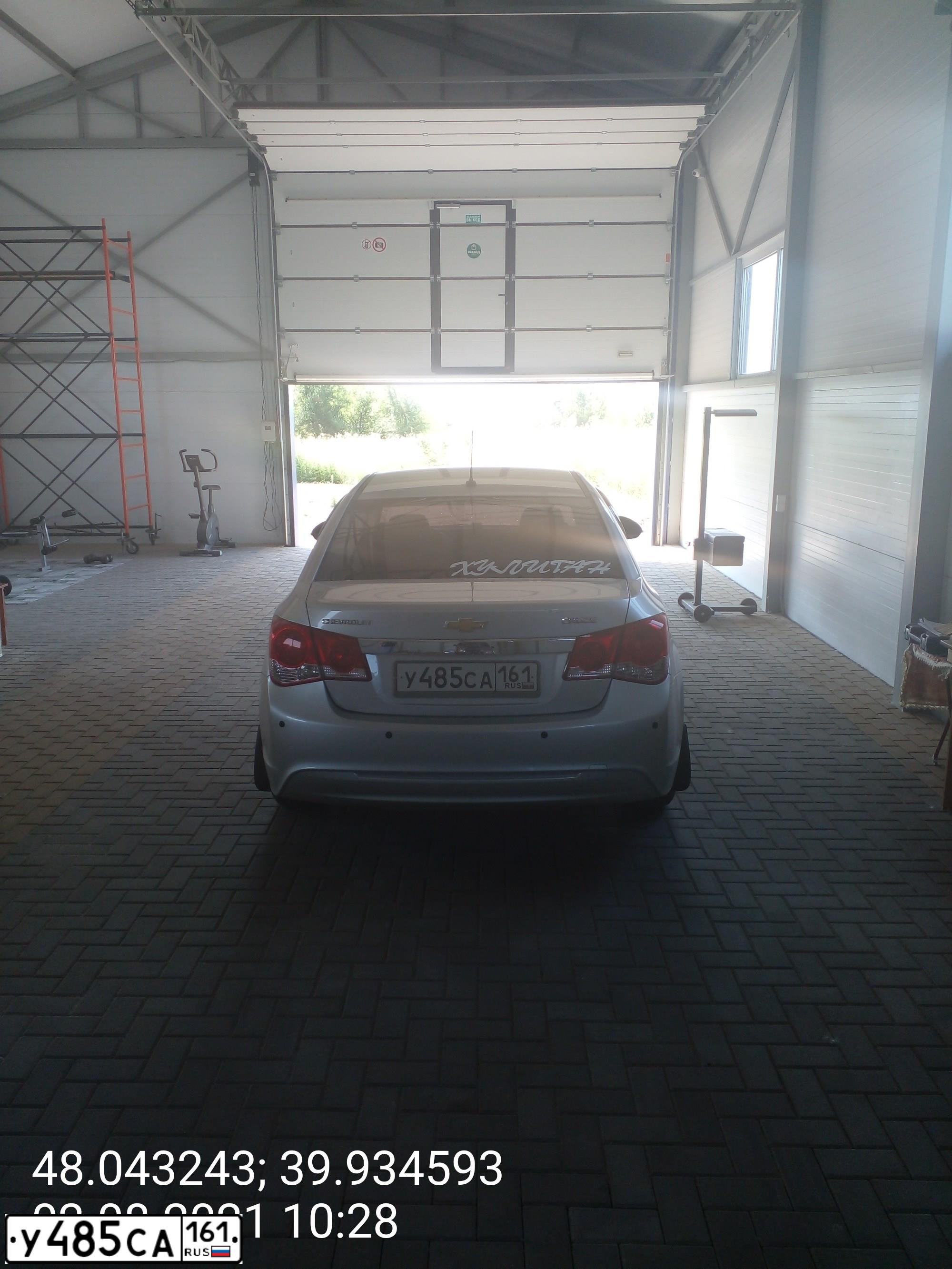 Фото автомобиля CHEVROLET CRUZE, 2014 — госномер У485СА161. Цвет: СЕРЕБРИСТЫЙ МЕТАЛЛИК