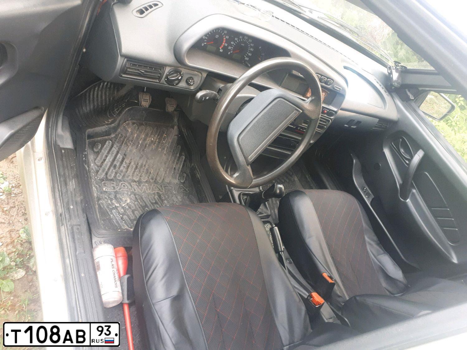 Фото автомобиля LADA 2114 SAMARA, 2005 — госномер Т098НТ93. Цвет: СЕРЕБРИСТО-БЕЖЕВЫЙ