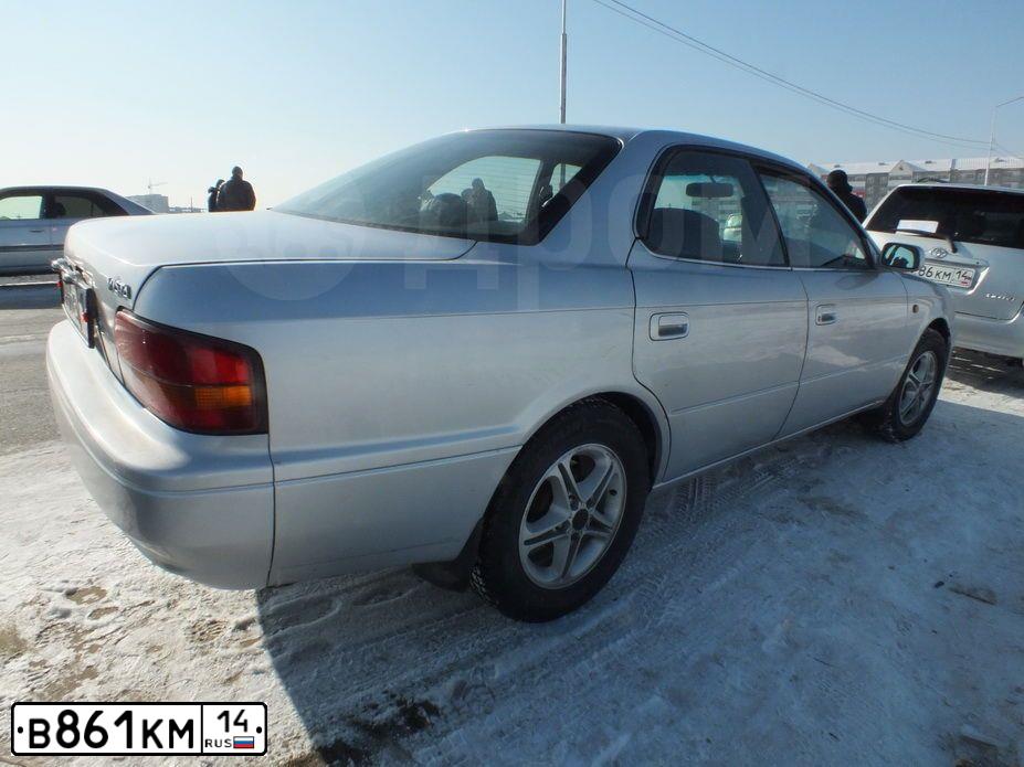 Фото автомобиля LEXUS LX, 2004 — госномер Р005РР14. Цвет: СЕРЫЙ