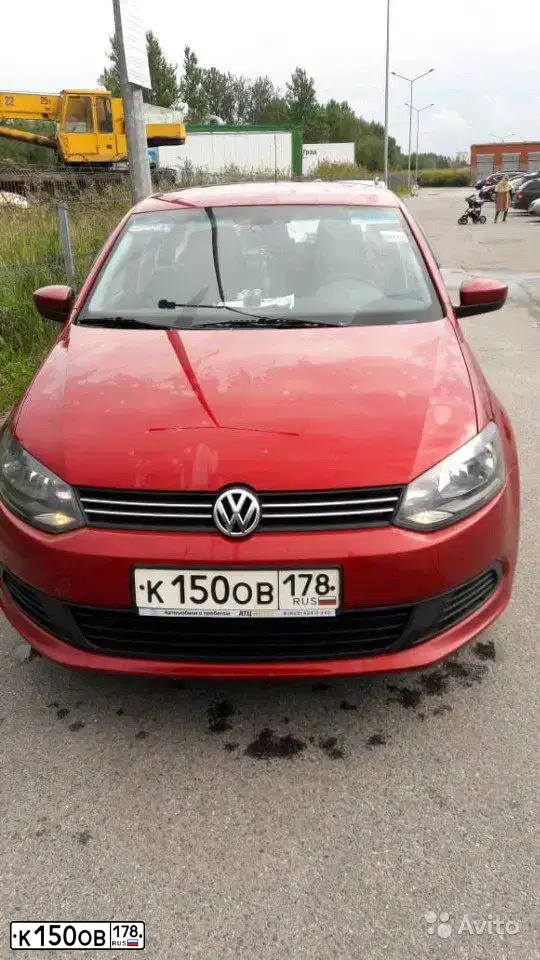 Фото автомобиля VOLKSWAGEN POLO, 2011 — госномер К150ОВ178. Цвет: ВИШНЕВО-КРАСНЫЙ