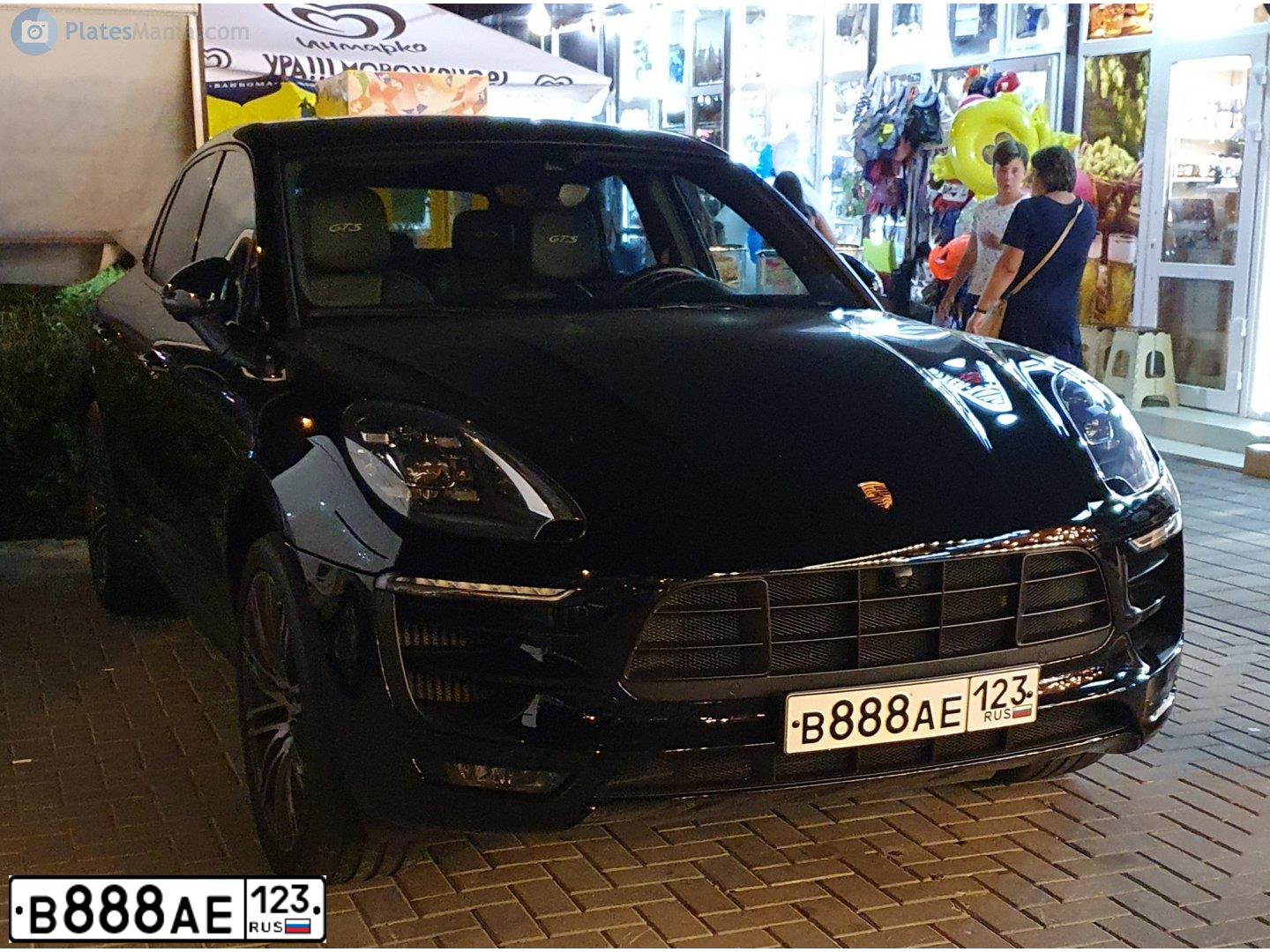 Фото автомобиля PORSCHE MACAN GTS, 2016 — госномер Е059СР08. Цвет: ЧЕРНЫЙ