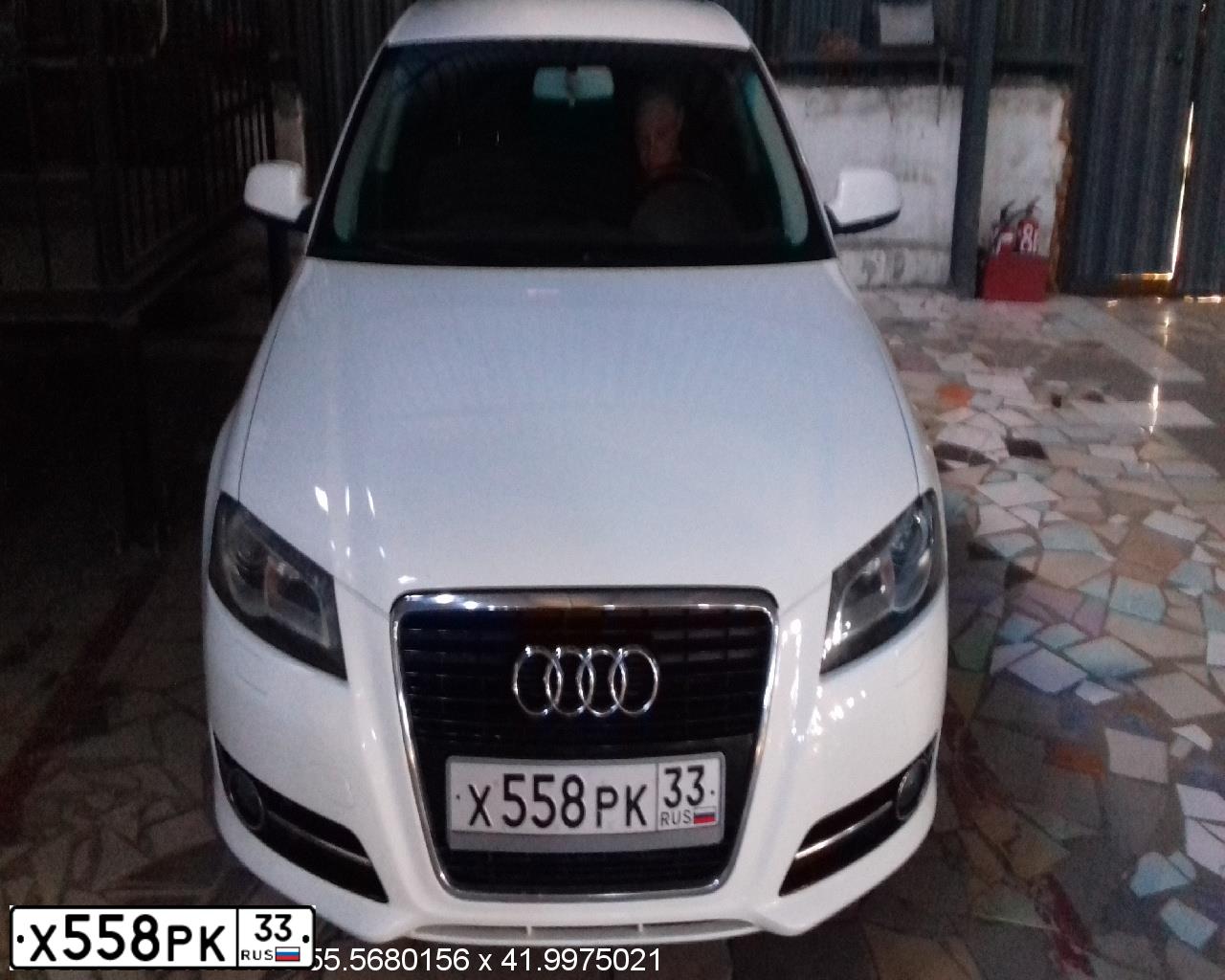 Фото автомобиля AUDI A3, 2012 — госномер Х558РК33. Цвет: Белый