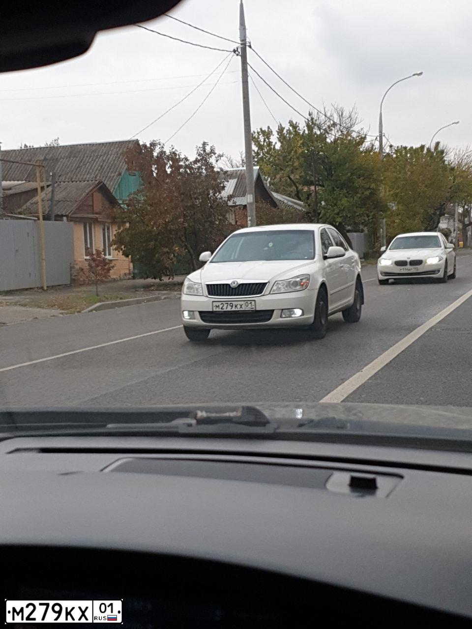 Фото автомобиля SKODA OCTAVIA, 2011 — госномер С402ЕН761. Цвет: Белый