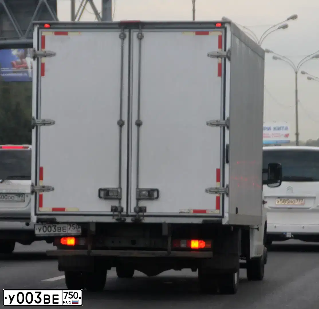 Фото автомобиля GAZ EL NEXT, 2015 — госномер У003ВЕ750. Цвет: БЕЛЫЙ