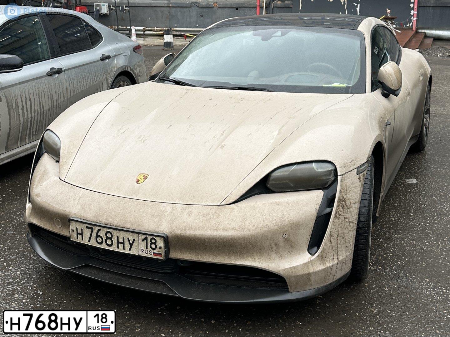 Фото автомобиля PORSCHE TAYCAN, 2021 — госномер У733ЕМ31. Цвет: СЕРЫЙ