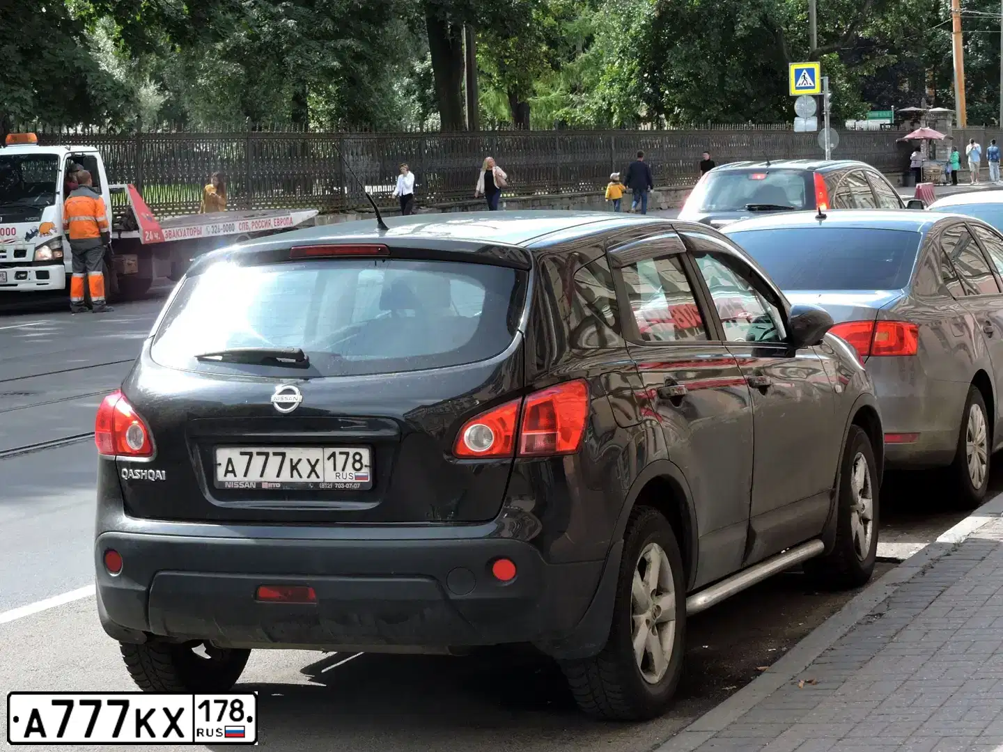 Фото автомобиля NISSAN QASHQAI, 2007 — госномер А777КХ178. Цвет: ЧЕРНЫЙ
