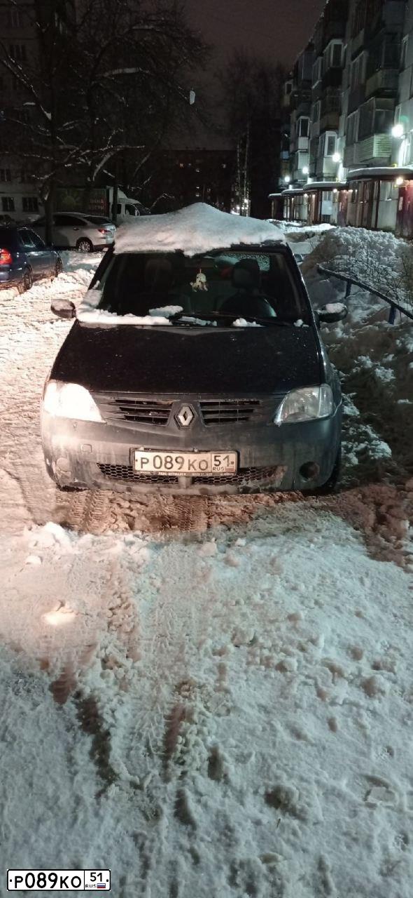 Фото автомобиля RENAULT LOGAN, 2007 — госномер Р089КО51. Цвет: ТЕМНО-СЕРЫЙ