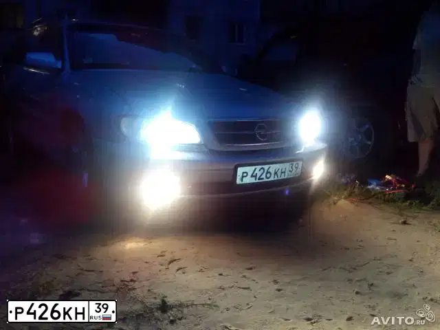 Фото автомобиля OPEL OMEGA, 1994 — госномер Р426КН39. Цвет: СЕРЕБРИСТЫЙ