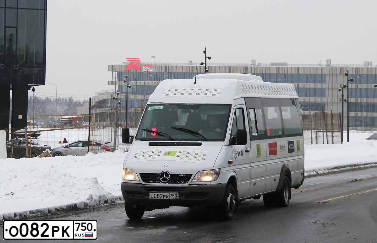 Фото автомобиля MERCEDES SPRINTER, 2017 — госномер О082РК750. Цвет: БЕЛЫЙ