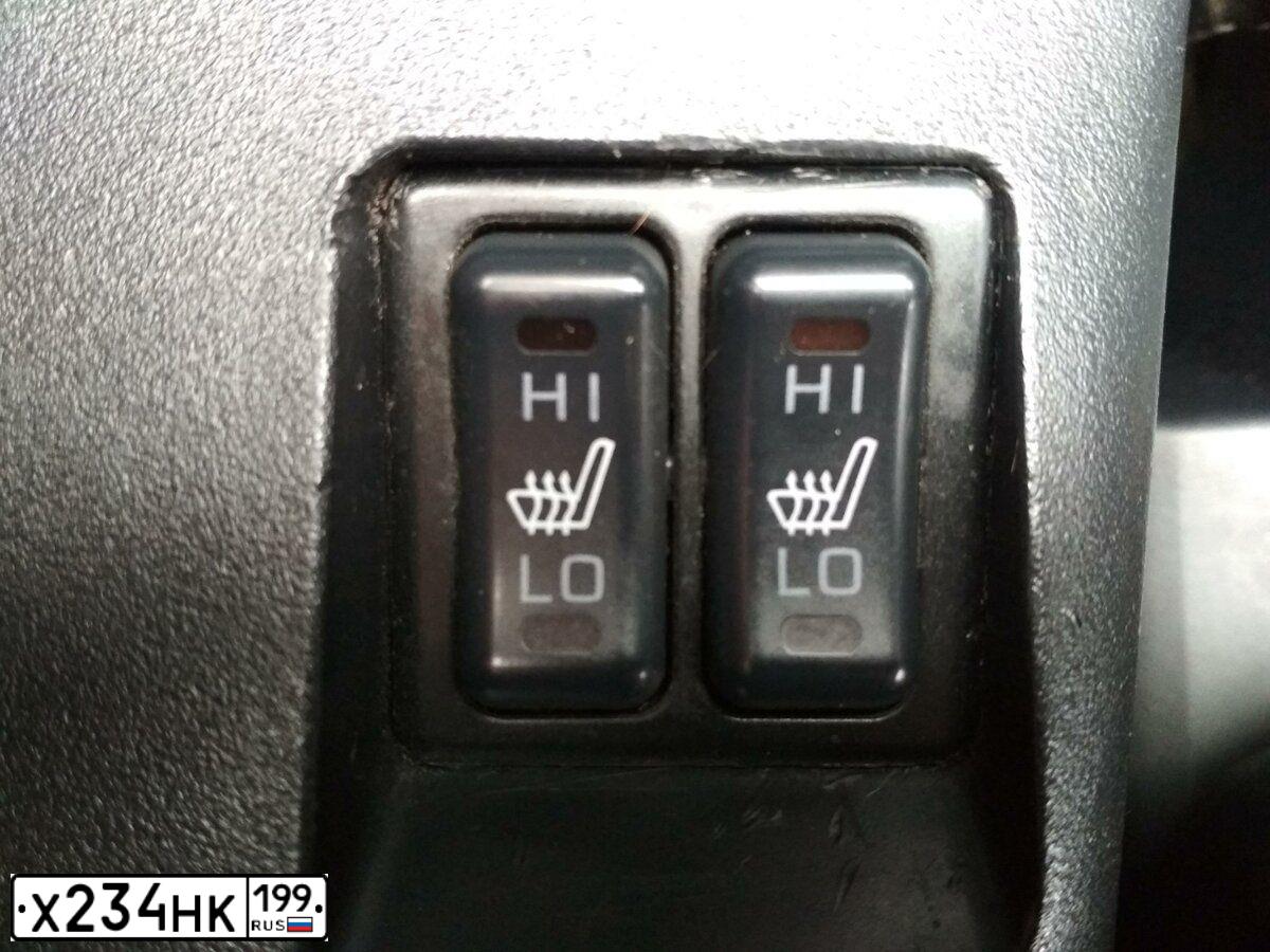 Фото автомобиля MITSUBISHI LANCER, 2008 — госномер М170ВН35. Цвет: ЧЕРНЫЙ