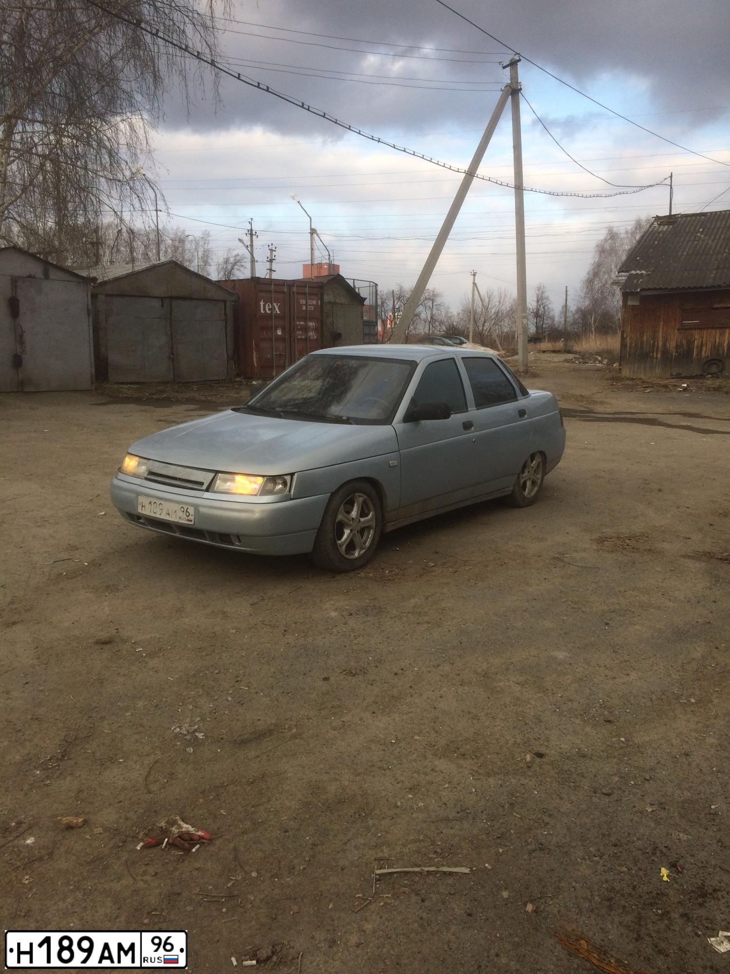 Фото автомобиля LADA 2110, 2004 — госномер Н189АМ96. Цвет: СВЕТЛО - ГОЛУБОЙ