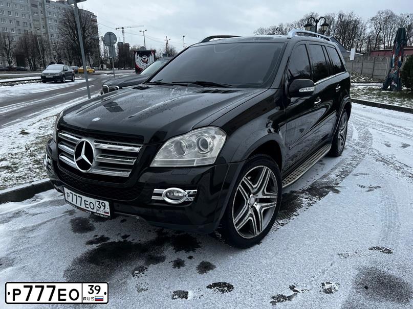 Фото автомобиля МЕРСЕДЕС-БЕНЦ S 450 4MATIC, 2007 — госномер Р164РХ797. Цвет: ЧЕРНЫЙ