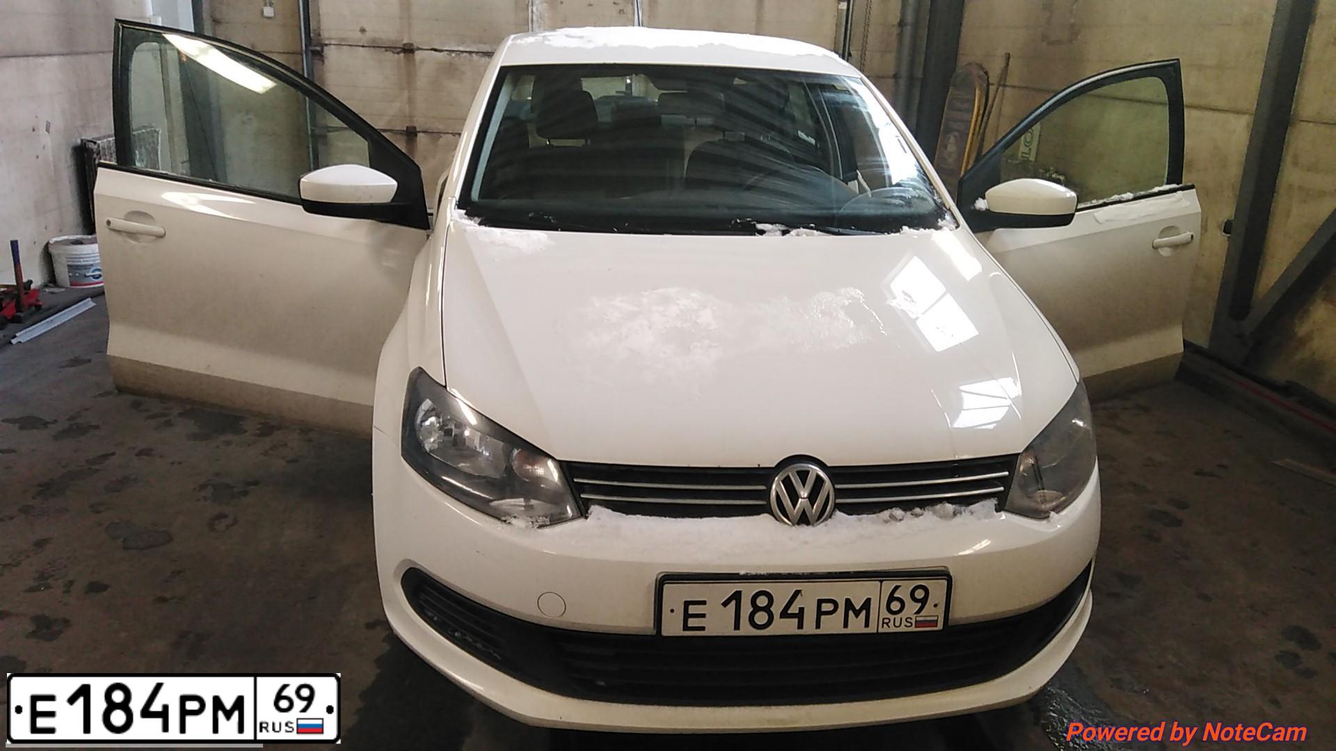 Фото автомобиля VOLKSWAGEN POLO, 2013 — госномер У219ОР193. Цвет: Белый