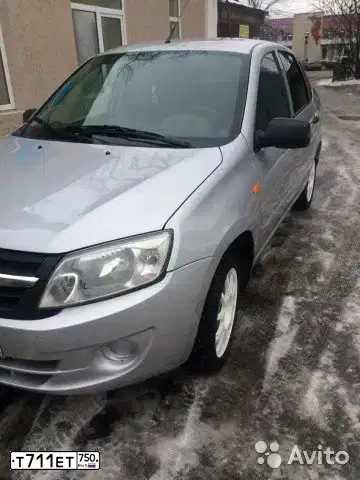 Фото автомобиля LADA 2190 GRANTA, 2014 — госномер У491АР136. Цвет: Серебристый