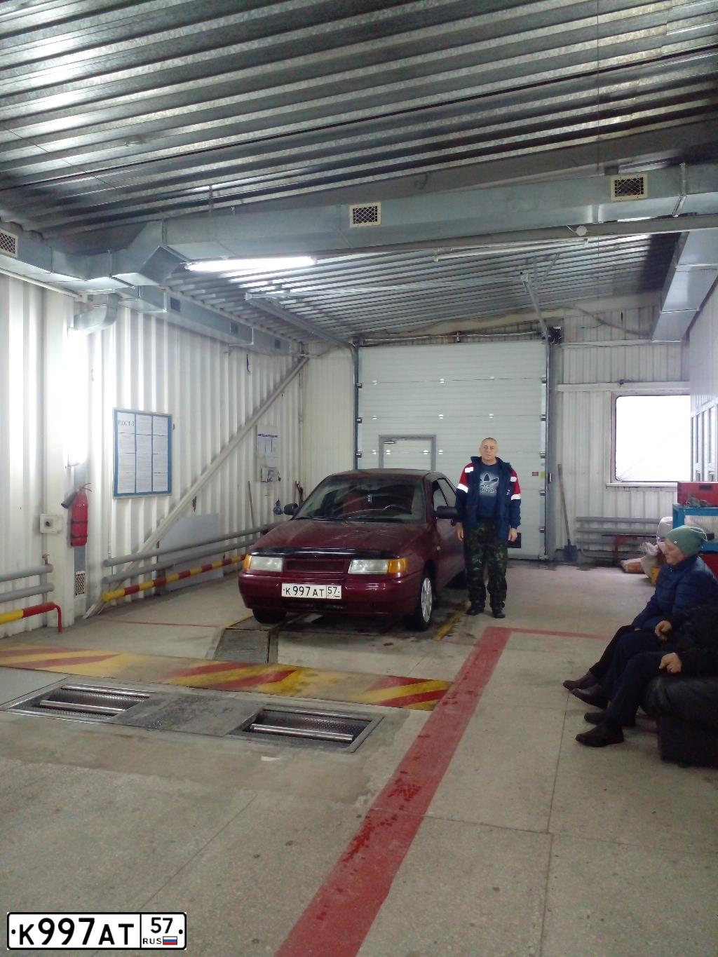 Фото автомобиля LADA 2112, 2005 — госномер Р389КР46. Цвет: ТЕМНО-МАЛИНОВЫЙ