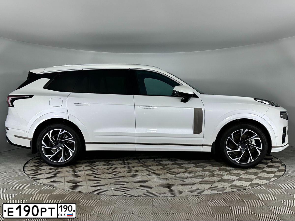 Фото автомобиля AUDI Q5, 2015 — госномер Е190РТ190. Цвет: Белый
