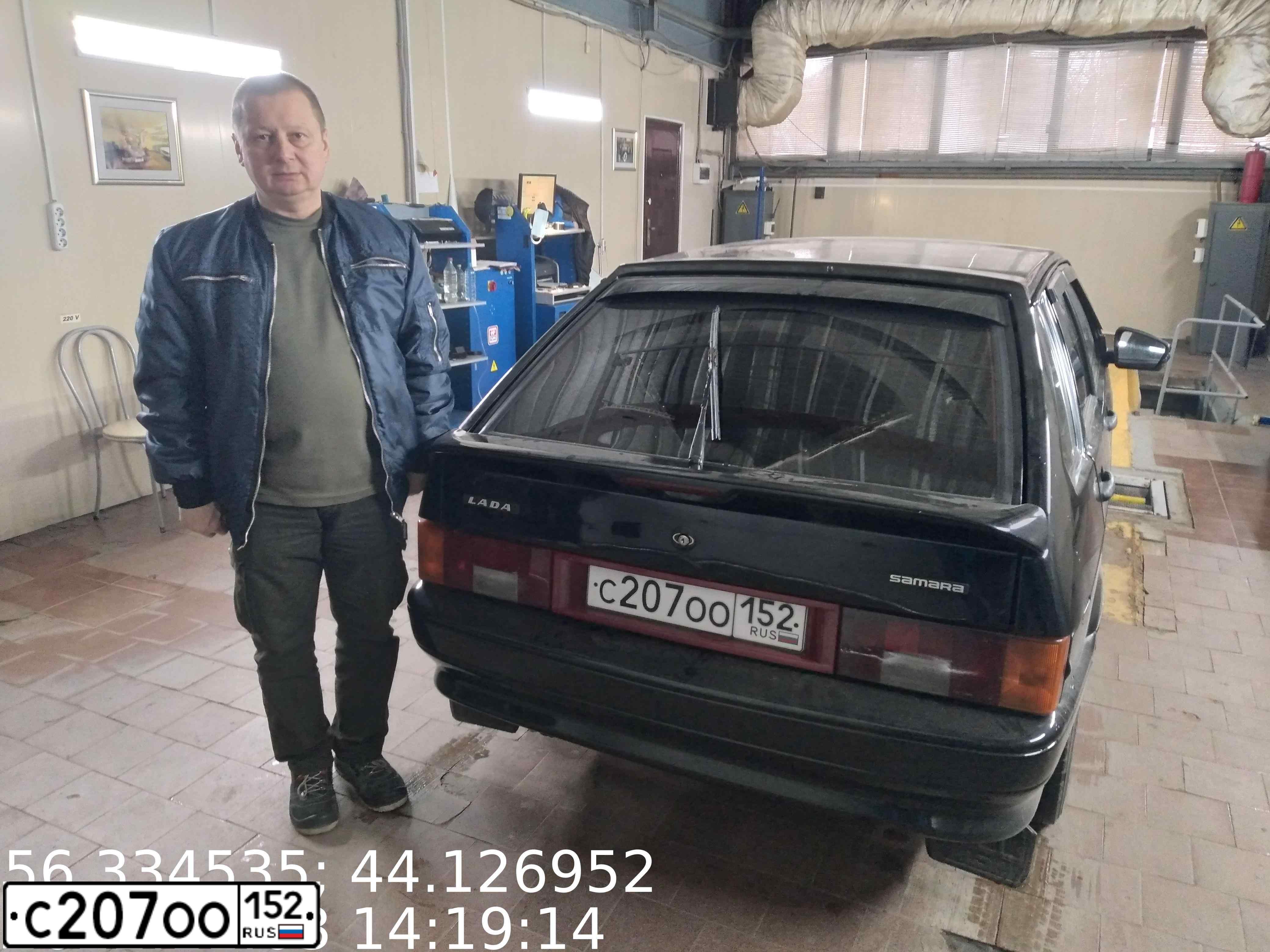 Фото автомобиля LADA 2114, 2010 — госномер Т330ТС152. Цвет: СИНЕ-ЧЕРНЫЙ