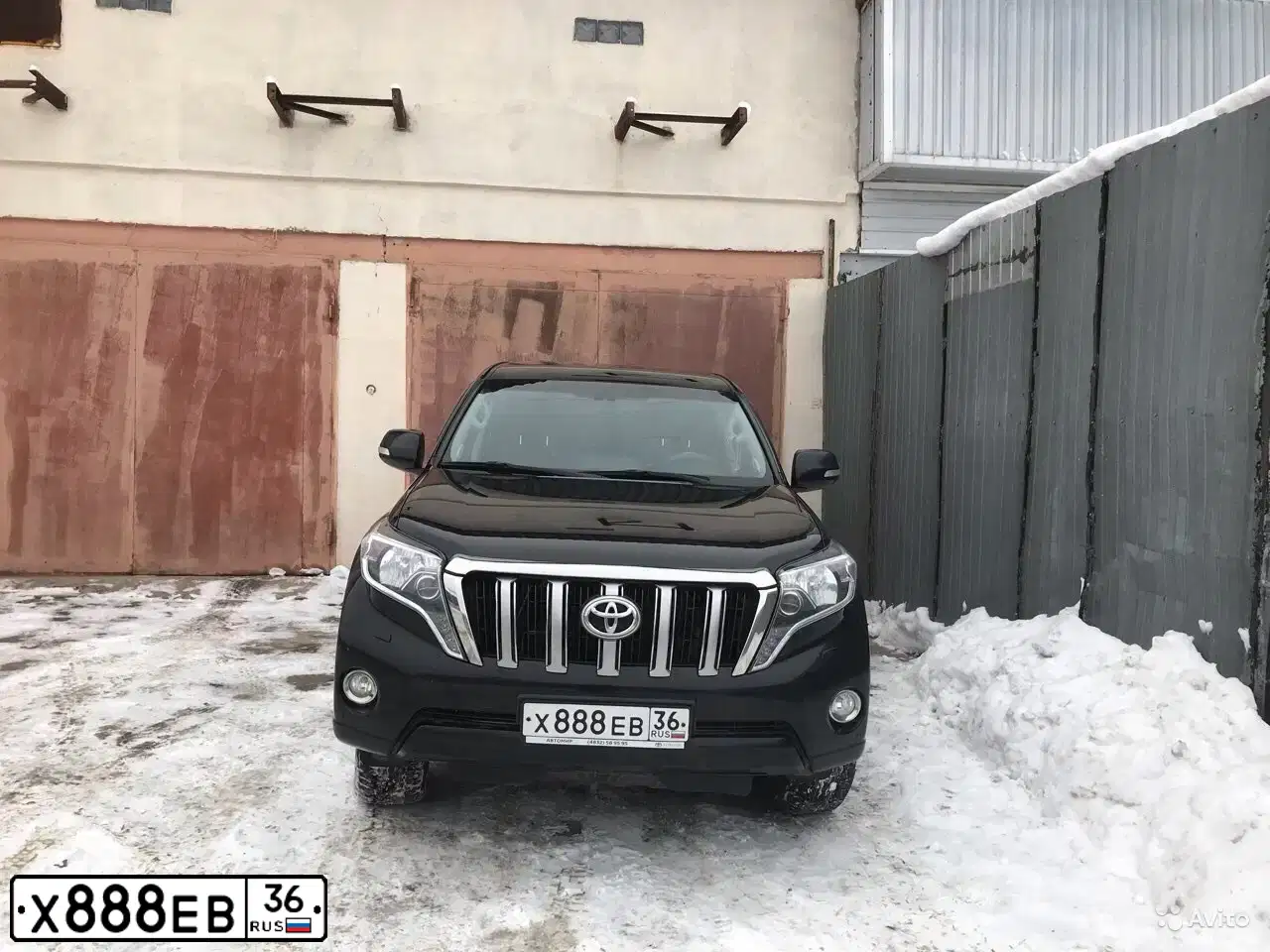 Фото автомобиля TOYOTA LANDCRUISER, 2014 — госномер Х888ЕВ36. Цвет: ЧЕРНЫЙ