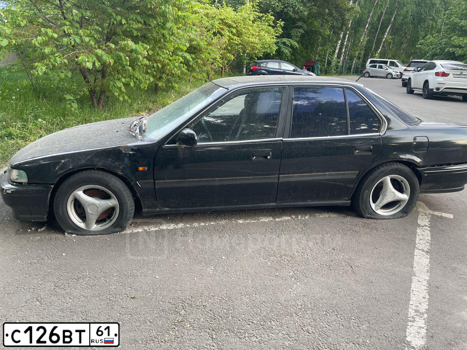 Фото автомобиля HONDA ACCORD, 1991 — госномер С126ВТ61. Цвет: ЧЕРНЫЙ