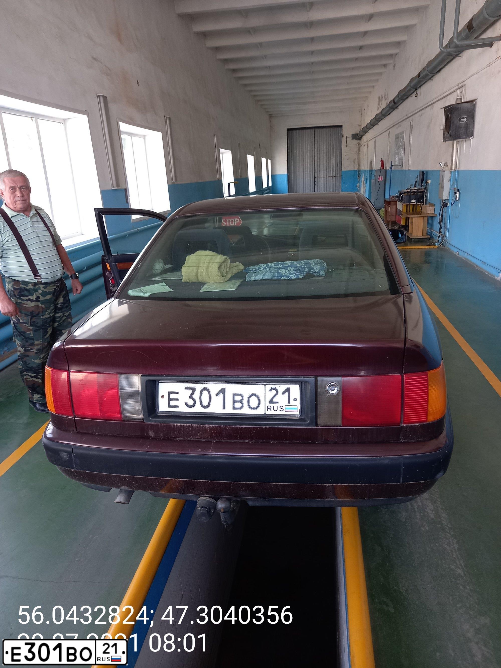 Фото автомобиля АУДИ 100, 1991 — госномер Т756МТ58. Цвет: Красный