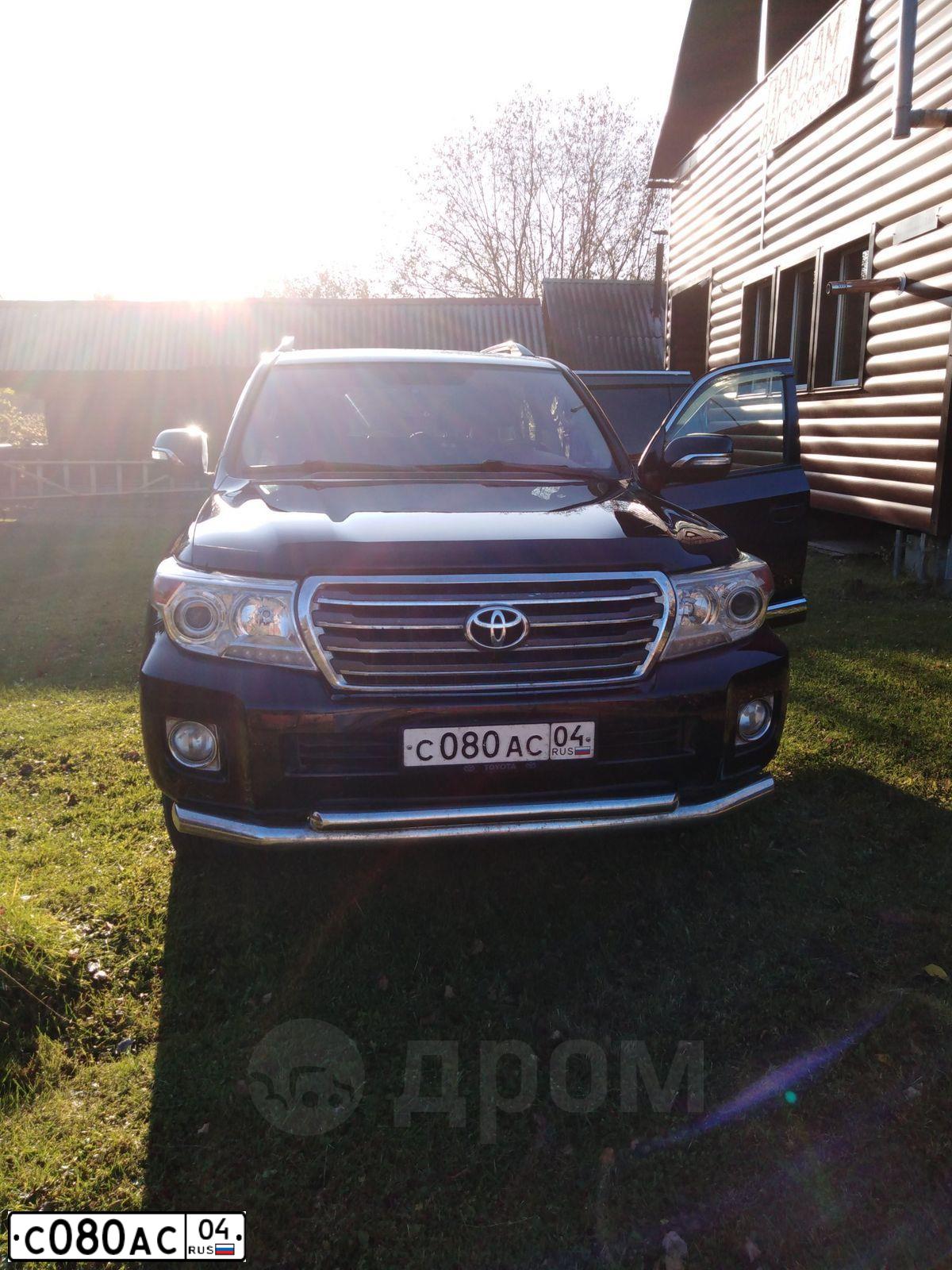 Фото автомобиля TOYOTA LANDCRUISER 200, 2008 — госномер О999АМ17. Цвет: ЧЕРНЫЙ