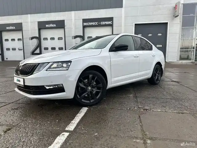 Фото автомобиля SKODA OCTAVIA, 2019 — госномер М040УЕ716. Цвет: Белый