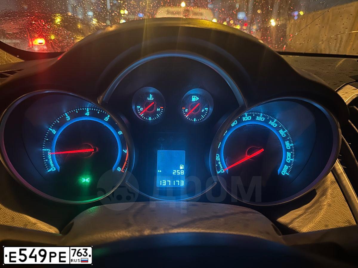 Фото автомобиля CHEVROLET CRUZE, 2013 — госномер Х285ВТ196. Цвет: ЧЕРНЫЙ МЕТАЛЛИК