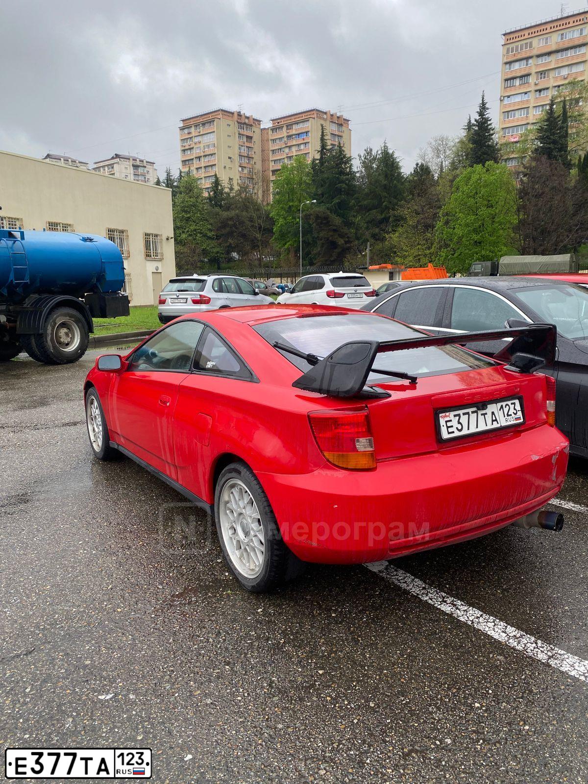 Фото автомобиля TOYOTA CELICA, 2001 — госномер Е377ТА123. Цвет: Красный