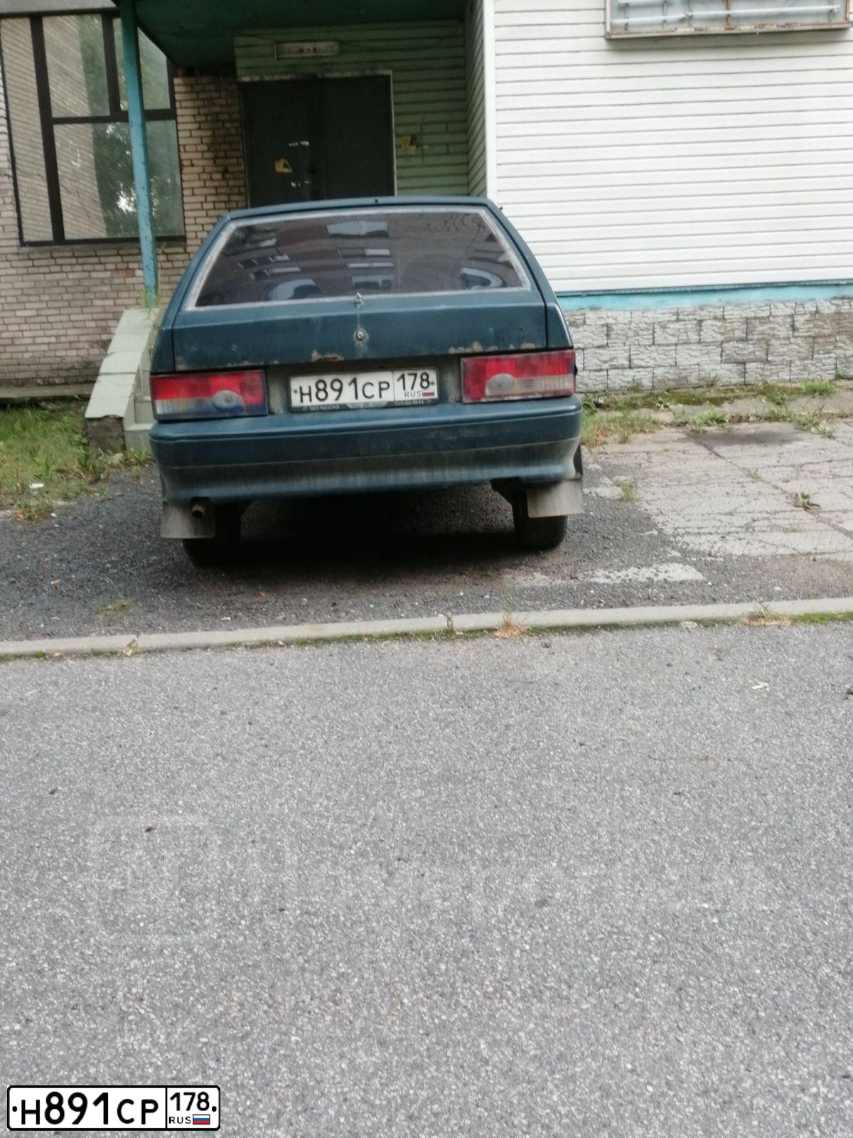Фото автомобиля LADA 2114 SAMARA, 2004 — госномер К624МН147. Цвет: сине-зеленый