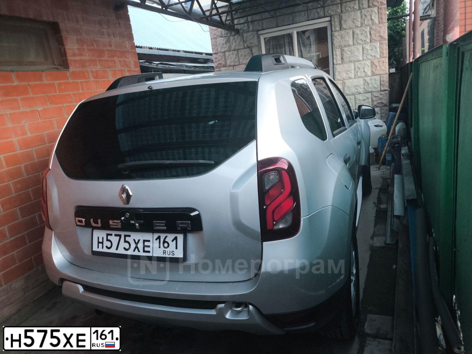 Фото автомобиля RENAULT DUSTER, 2016 — госномер В300ВХ323. Цвет: СВЕТЛО-СЕРЫЙ