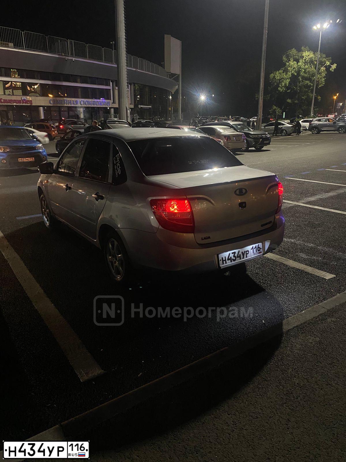 Фото автомобиля LADA GRANTA, 2012 — госномер У274ЕН716. Цвет: голубой