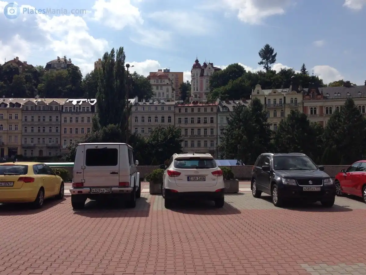 Фото автомобиля HYUNDAI ELANTRA, 2003 — госномер М752ВМ152. Цвет: СВЕТЛО-СЕРЫЙ
