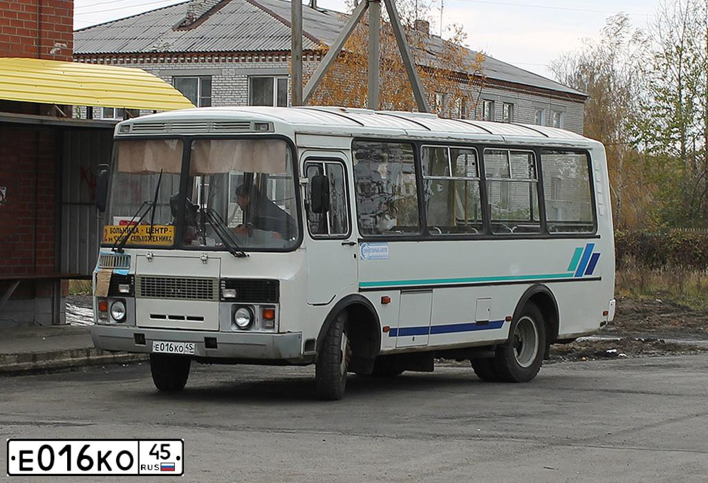 Фото автомобиля PAZ Z 3205, 2008 — госномер Е016КО45. Цвет: Белый
