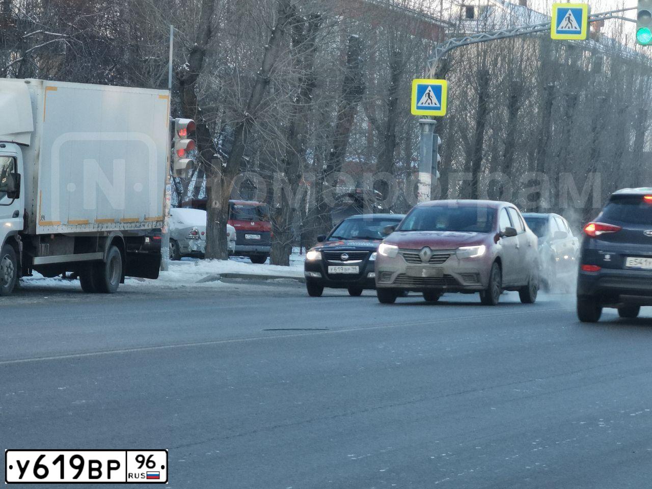 Фото автомобиля НИССАН АЛМЕРА КЛАССИК 1.6 РЕ, 2008 — госномер О113ЕМ196. Цвет: ЧЕРНЫЙ