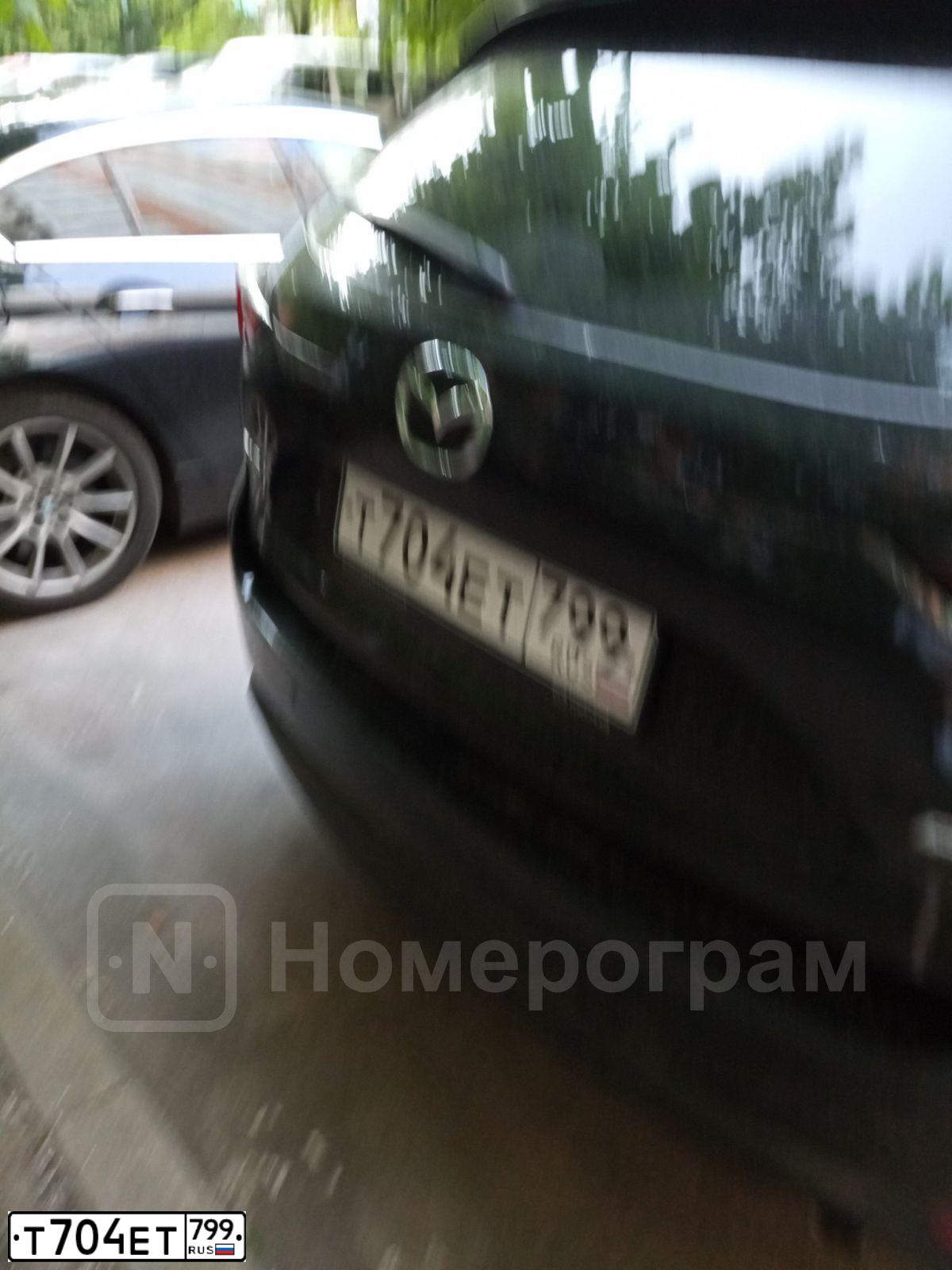 Фото автомобиля MAZDA CX-5, 2018 — госномер Т704ЕТ799. Цвет: ЧЕРНЫЙ