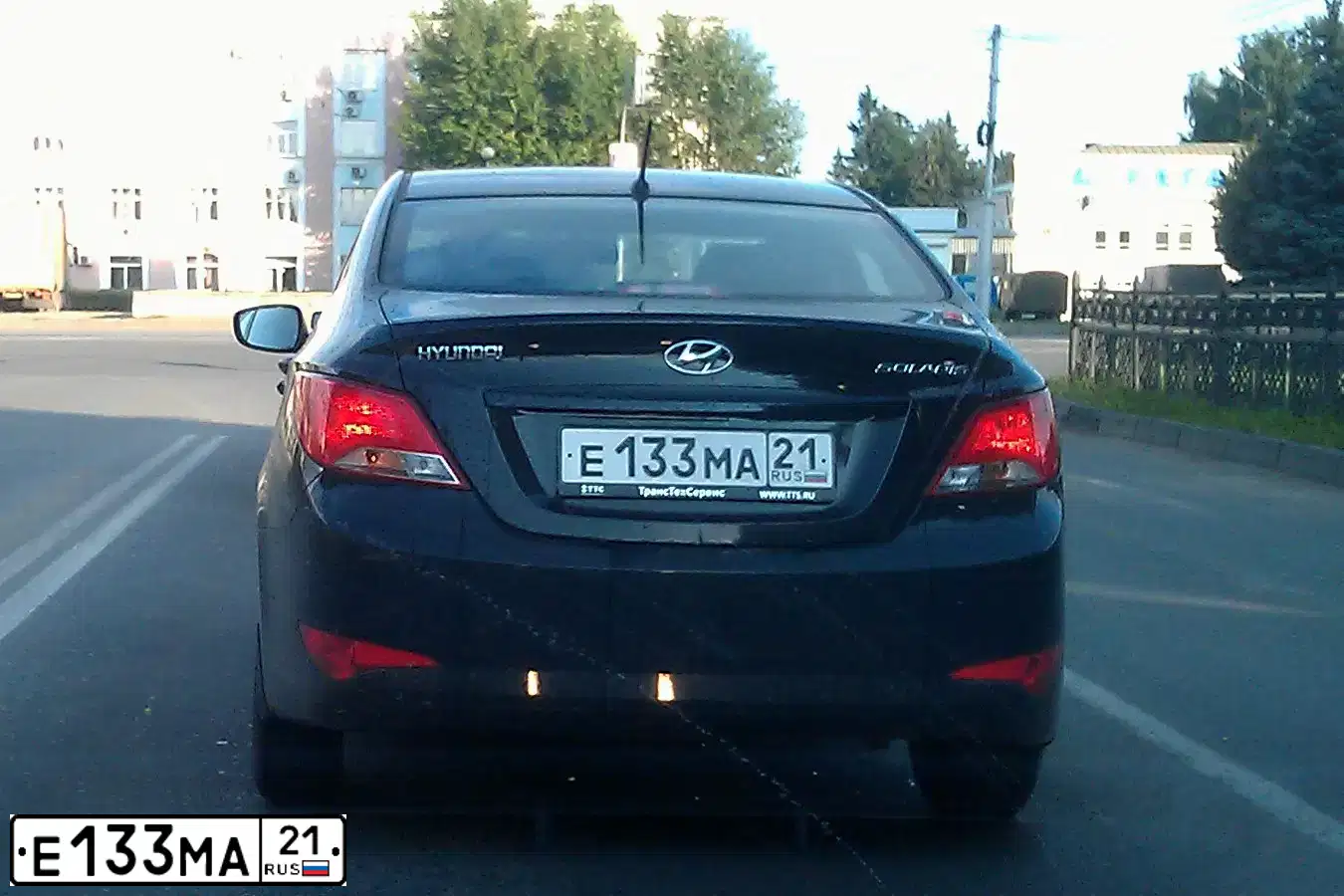 Фото автомобиля HYUNDAI SOLARIS, 2014 — госномер К266НЕ21. Цвет: ЧЕРНЫЙ