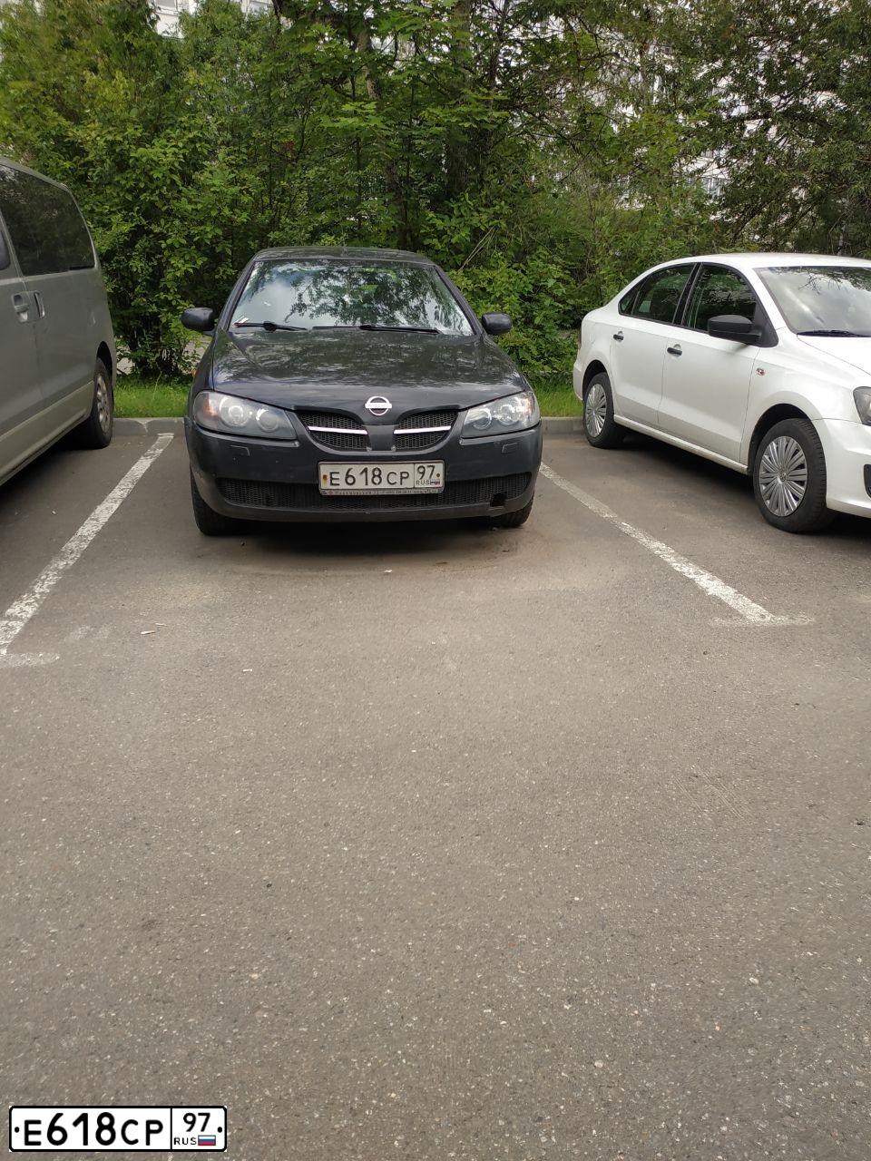 Фото автомобиля NISSAN ALMERA, 2004 — госномер Е618СР97. Цвет: ЧЕРНЫЙ