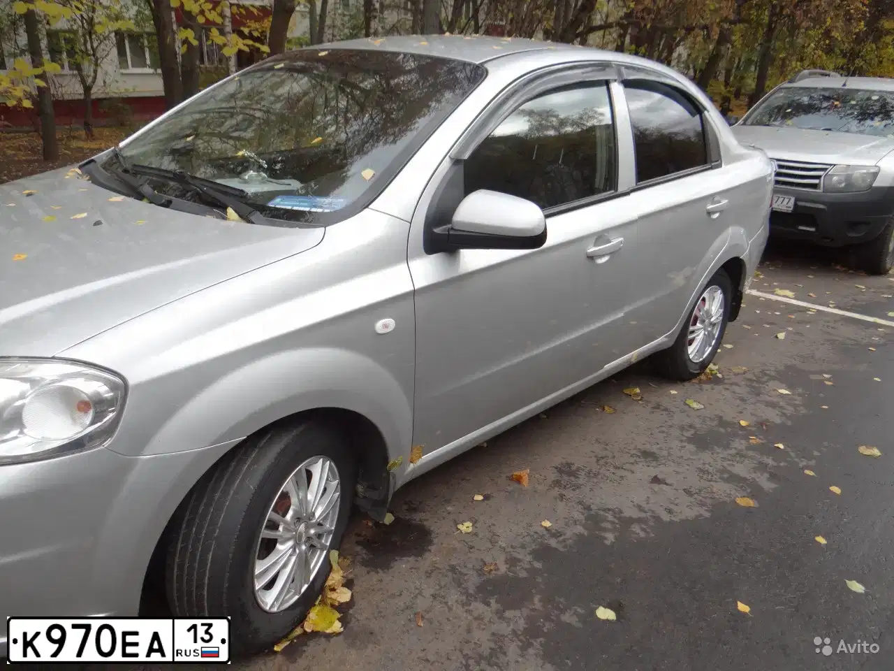Фото автомобиля CHEVROLET AVEO, 2011 — госномер У381СМ69. Цвет: Серебристый