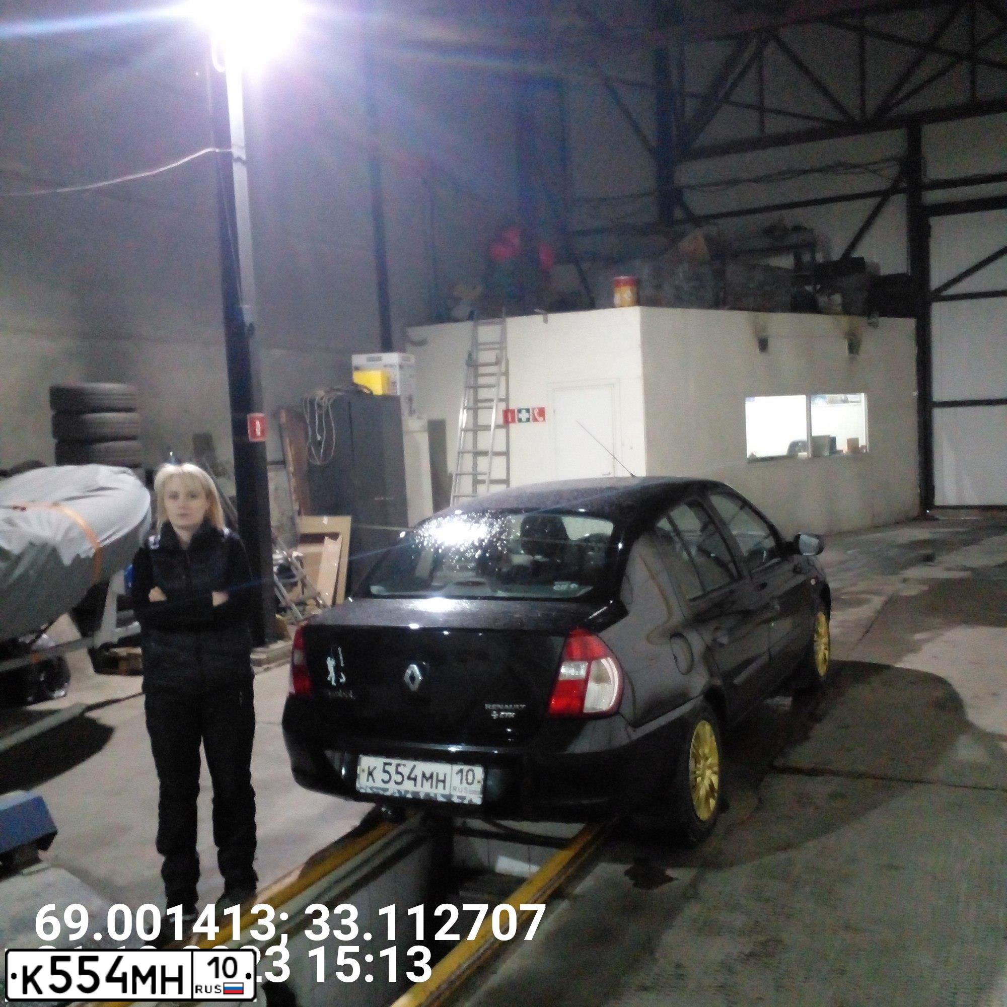 Фото автомобиля RENAULT SYMBOL, 2008 — госномер Е538НУ51. Цвет: ЧЕРНЫЙ